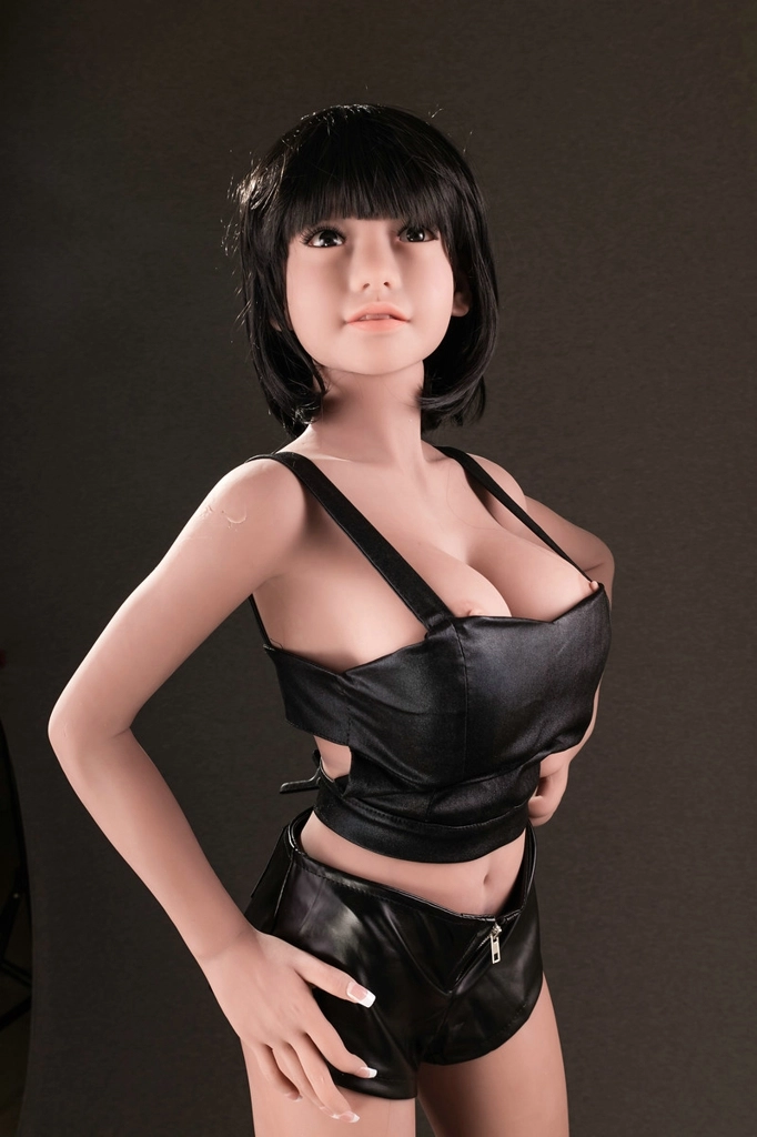 140cm Valerie with 75# head & D cup