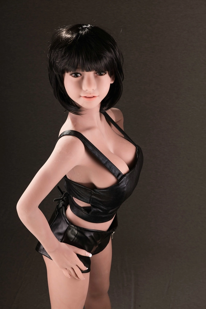 140cm Valerie with 75# head & D cup