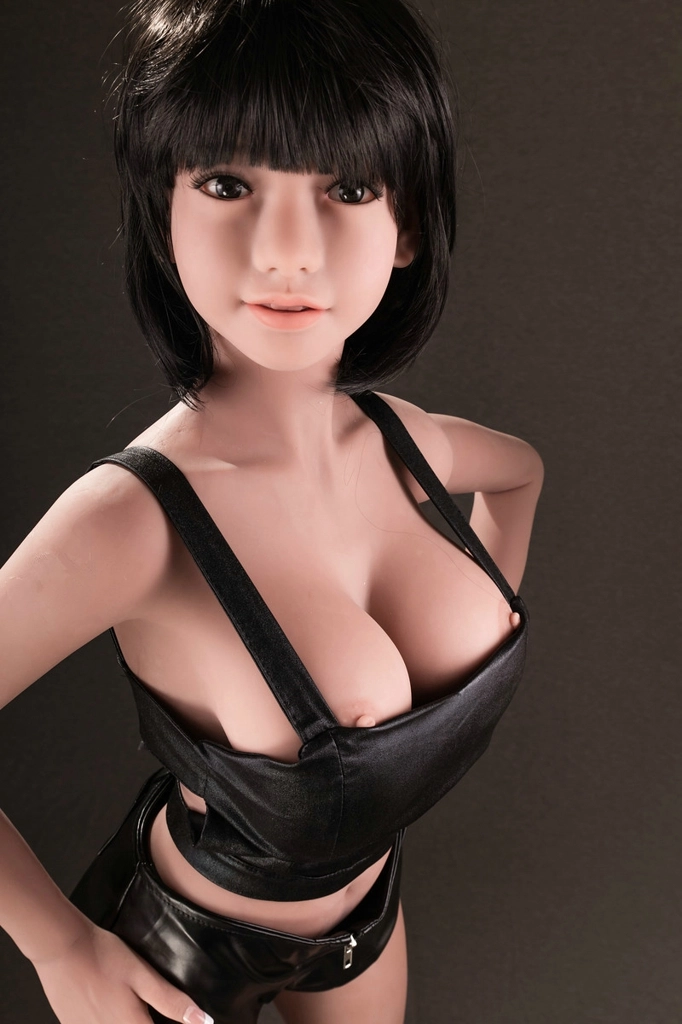 140cm Valerie with 75# head & D cup