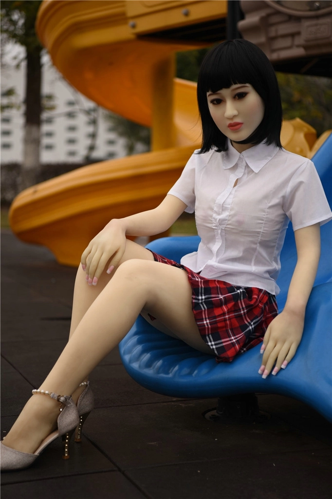 146cm Heidi with 138# head & D cup