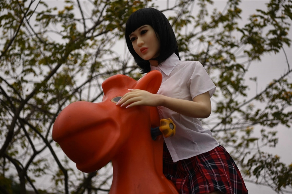 146cm Heidi with 138# head & D cup