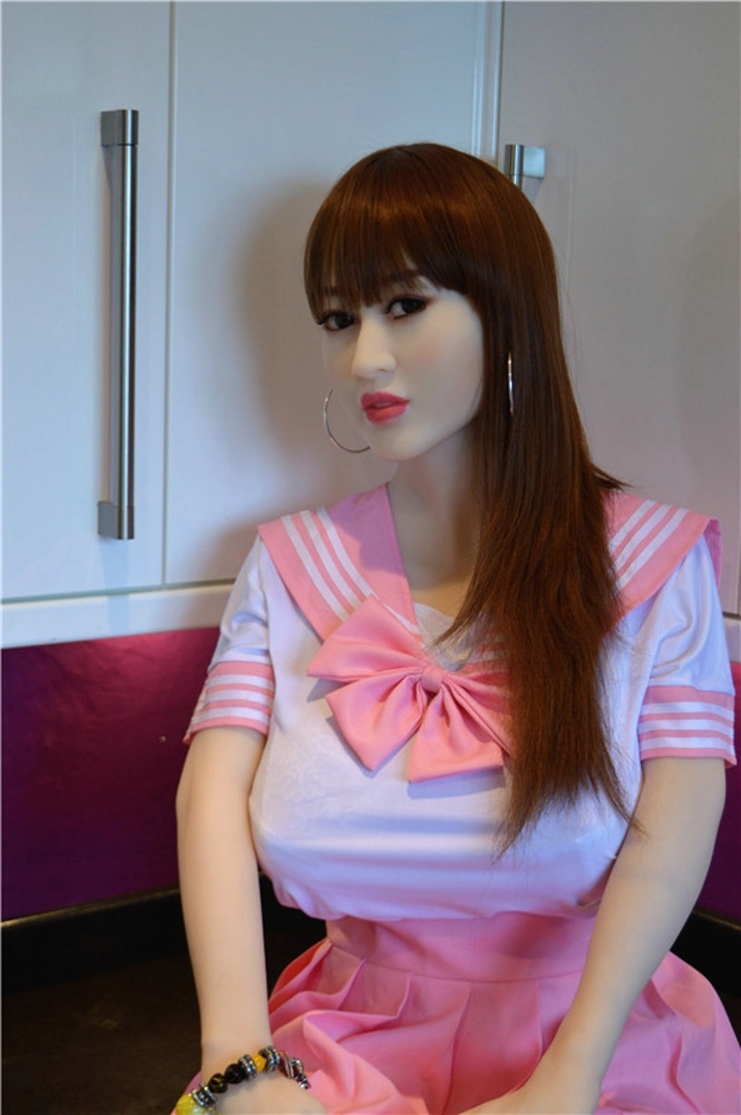 156cm Chloe with 131# head & G cup