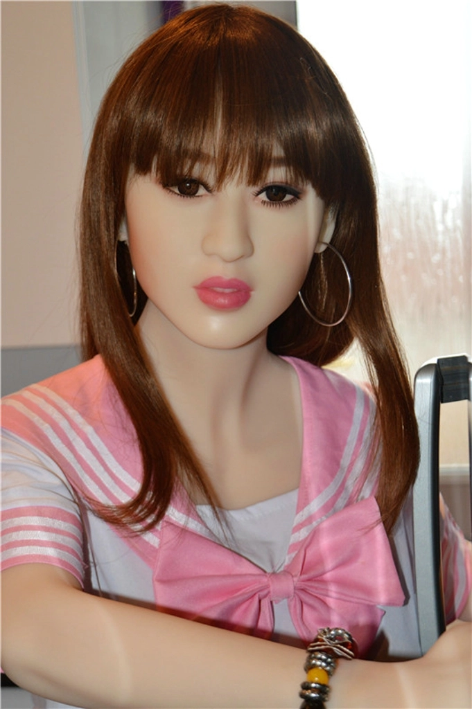 156cm Chloe with 131# head & G cup