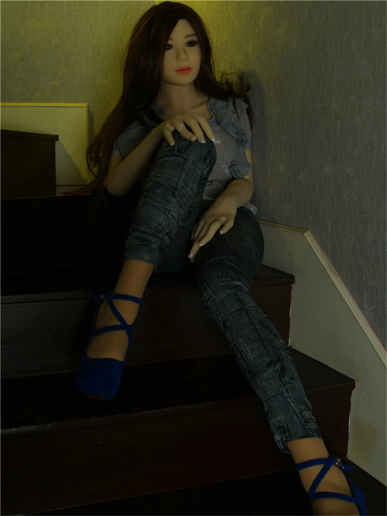 156cm Nevaeh with 19# head & D cup