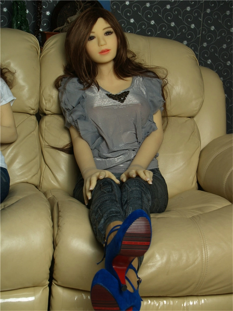 156cm Nevaeh with 19# head & D cup