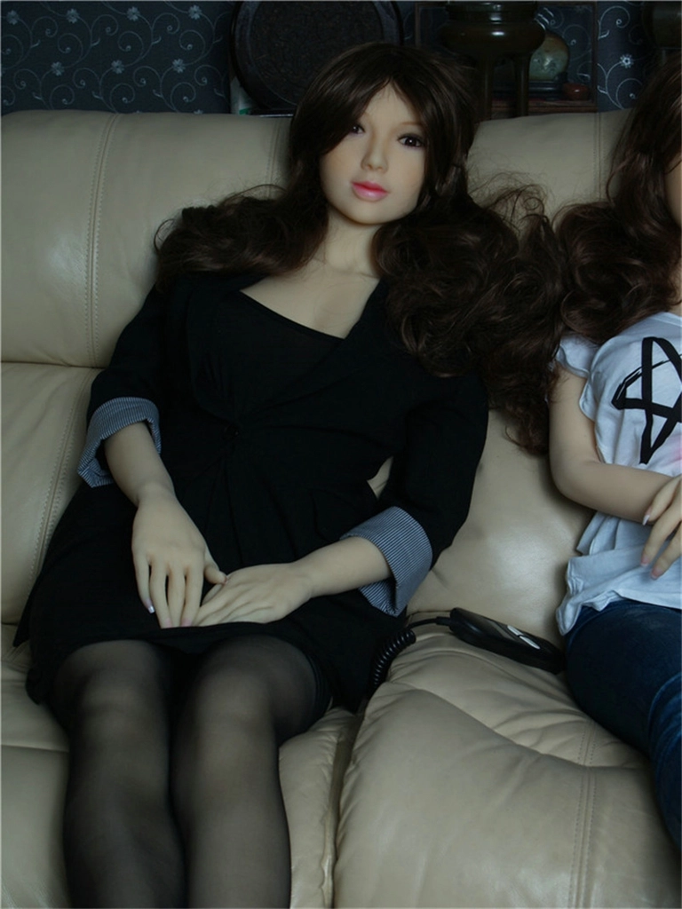 156cm Nevaeh with 19# head & D cup