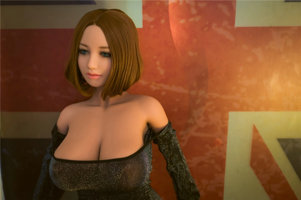 156cm Lena with 19# head & G cup