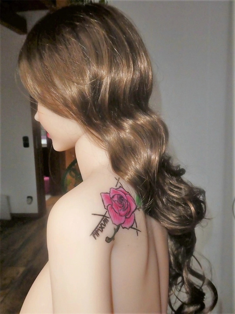161cm Megumi with 293# head & K cup