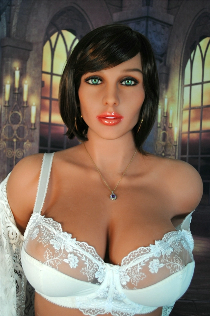 167cm Mikayla with 249# head & G cup
